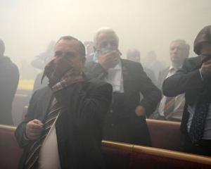 Оппозиционеров накажут за дымовые шашки