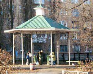 В Киеве отремонтировали 24 бюветных комплекса