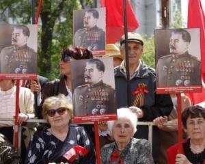 Кучма категорически против памятников Сталину