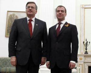 Медведев передал Польше 67 томов по Катыни