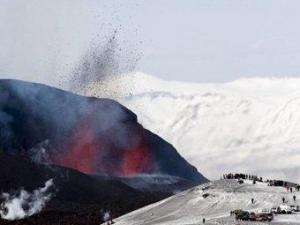 Ісландський вулкан знову паралізував авіасполучення у Європі