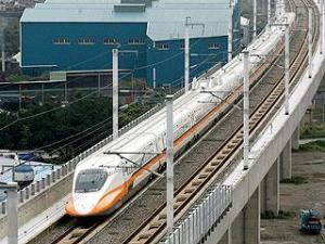 На Тайване машинист поезда заснул на скорости в 300 км/год