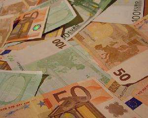 Курс євро у світі падає через побоювання нової кризи