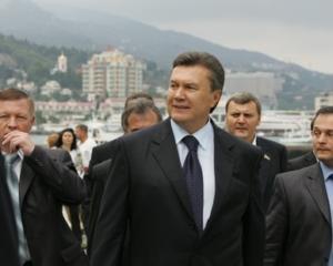 Янукович дав завдання побудувати міст через Керченську протоку