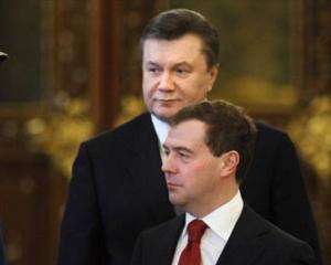 Януковича та Медведєва попросили про український канал у Росії