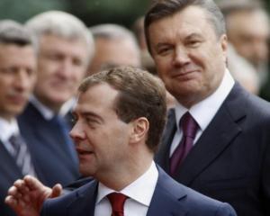 Янукович и Медведев договорились урегулировать приднестровскую проблему
