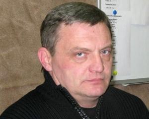 Гримчак подал иск в Донецкий суд, который лишил Бандеру звание героя