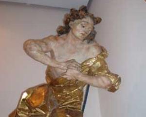 Скульптуры украинца Пинзеля будут стоять в Лувре