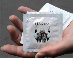 Голландський секс-шоп продаватиме  &amp;quot;презервативи Папи Римського&amp;quot;
