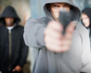 У Запоріжжі троє молодиків відкрили стрілянину біля дитсадка
