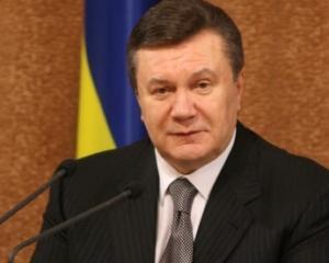 Янукович за 10 лет повысит пенсионный возраст женщин