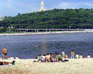 У МНС кажуть, що пляжі столиці не готові до купального сезону
