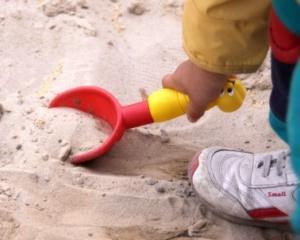 У київському дитсадочку діти відкопали міну