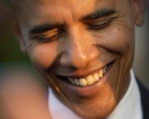 Молодого Барака Обаму заметили в рэперском клипе (ВИДЕО)