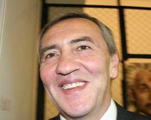 Министр - "регионал" нацелился на кресло Черновецкого