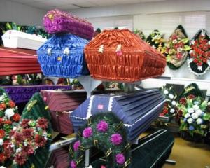 За месяц украинцев стало меньше почти на 17 тысяч