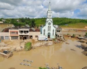 В Бразилии наводнение разрушило целый город (ФОТО)