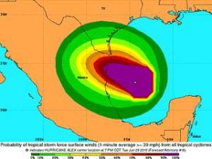 Ураган в мексиканском заливе гонит нефтяное пятно к побережью США