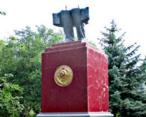 Милиция по горячим следам задержала разрушителя Ленина