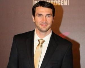Владимир Кличко перенес бой с Поветкиным на 11 сентября