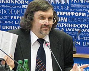 Усі міністри під загрозою звільнення - експерт