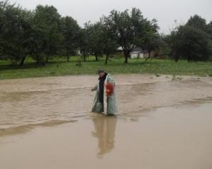  На Прикарпатье церкви сползают с горы на село