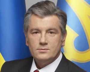 Ющенко вновь будет убирать мусор на Говерле