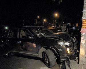 В Киеве работники СТО разбили Porsche Cayenne (ФОТО)