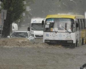 Попов розповів, чому Київ затоплює під час злив