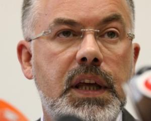 Табачник не хочет отдавать вузы Семиноженко