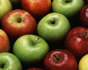 Ученые назвали яблоки бесценными лекарствами от болезней