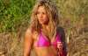 Шакира в розовом купальнике показала маленькую грудь (ФОТО)