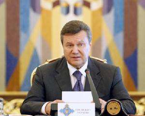 Янукович подарил бывшему охраннику Ахметова на день рождения  орден