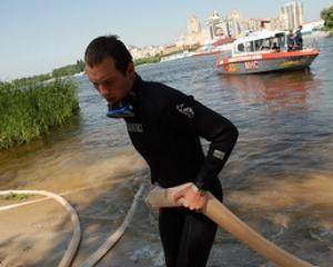 У Гідропарку водолази врятували чотирьох людей