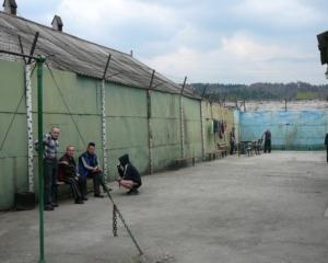 На Прикарпатье нечистоты из тюрьмы попадают в Прут