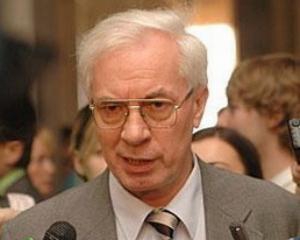 Азаров вже почав "годувати" всіх дешевим хлібом
