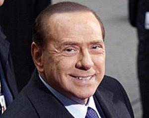 Невгамовний Берлусконі всю ніч розважався з трьома повіями