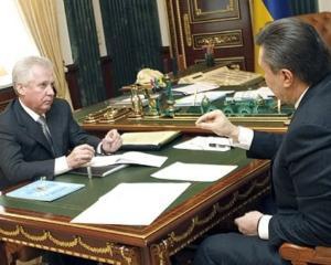 Янукович наказав Медведьку взятися за зернотрейдерів і паліїв