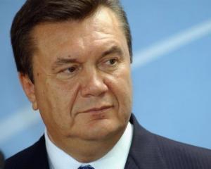 Янукович роздасть губернаторам нагороди за "гасіння пожеж"