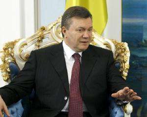 Партія Ющенка назвала Януковича малою дитиною