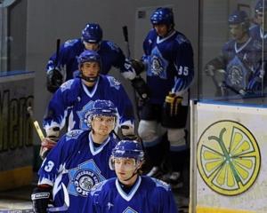 В чемпионате Украины по хоккею сыграют семь команд