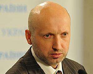 Турчинов пояснив, за що вигнали спонсора Тимошенко