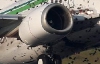 В двигатель украинского пассажирского самолета попала птица