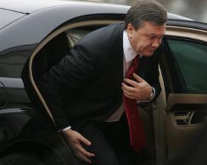 Охорона Януковича &amp;quot;почистила&amp;quot; фотоапарат кореспондента &quot;Газети по - українськи&quot;