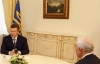 Янукович дав Азарову три дні на скорочення в Кабміні
