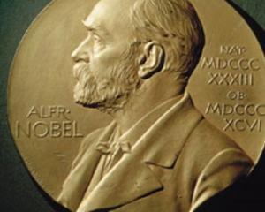 Нобелівську премію з хімії отримали вчені, які навчилися прискорювати атоми