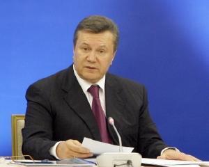 Янукович пропіарив свої нові повноваження перед Меркель і Кемероном
