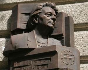 Нищення пам'ятників націоналістам "повісили" на наркоманів