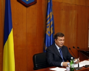 Янукович взял под полный контроль силовиков и губернаторов