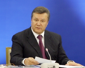 Янукович натякнув, що утиски свободи слова придумали заангажовані люди